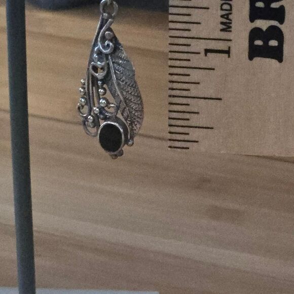 Native Women's Silver and Grey Jewellery - Picture 7 of 7